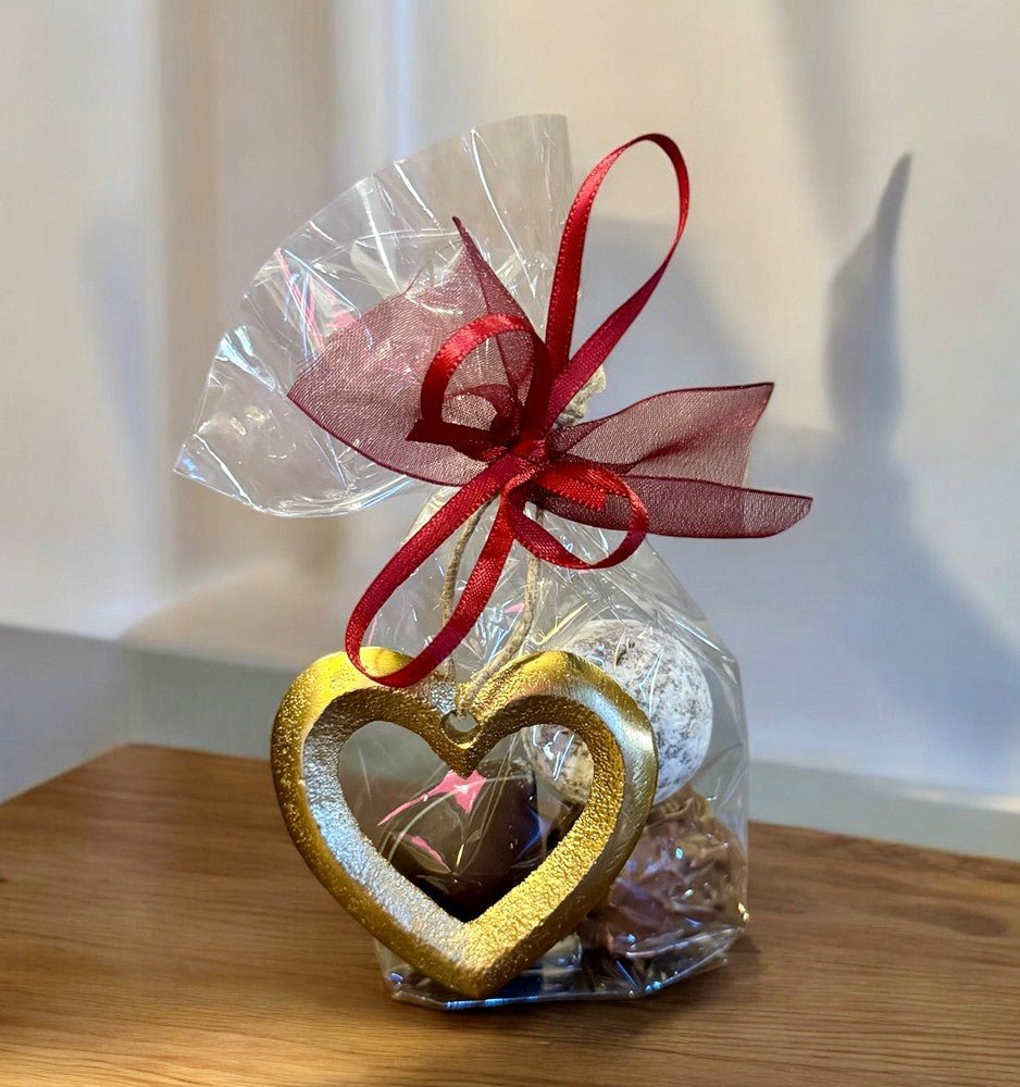 3 Pralinen mit Herzanhänger - Weinatelier Agnes