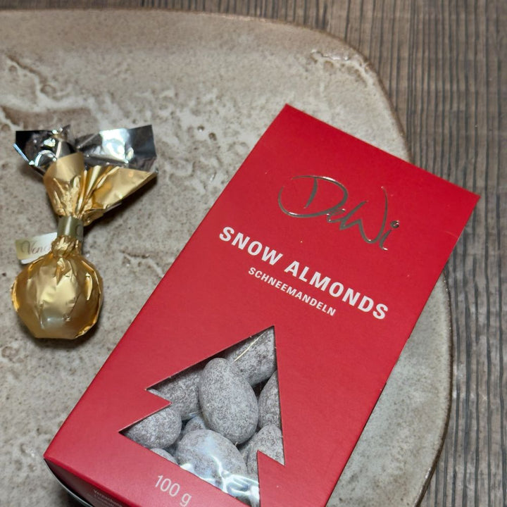 Sekt Geschenkbox Weihnachten mit Rosé und Leckereien