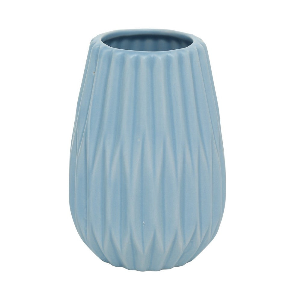 Vase Wilma Porzellan in Hellblau mit modernem Design und dezenten Rillen für stilvolle Dekoration.