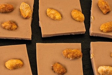 Fenkart Schokoladengenuss Peanuts & Zimt - Vollmilchschokolade mit 10% karamellisierten Erdnüssen, Zimt und Sambirano No1 Kakao aus Madagaskar