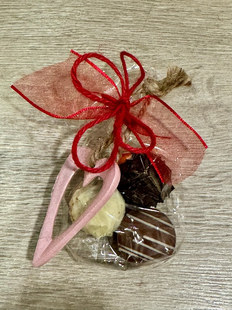 Pralinen mit rosa Herzanhänger Geschenk