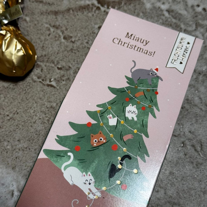 Weihnachten Geschenkbox mit süßen und herzhaften Snacks