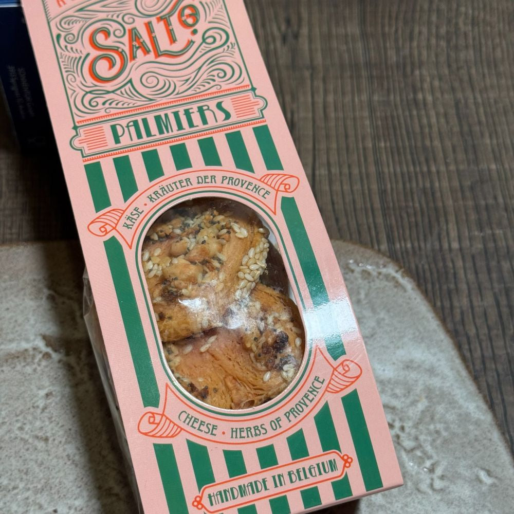 Weihnachten Geschenkbox mit süßen und herzhaften Snacks