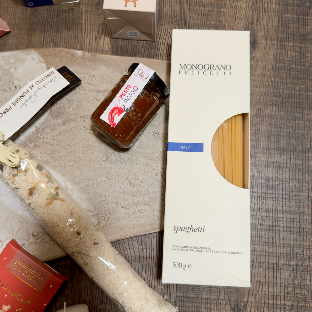 Weihnachts Geschenkbox Zweigelt Inhalt – Achs Werner Wein, Felicetti, DeWi, Sonnentor