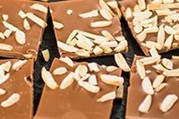 Fenkart, Vollmilch Mandelsplitter, 100g - Weinatelier Agnes