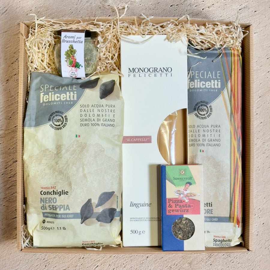 Pasta Geschenkbox mit Felicetti Monograno Linguine Conchiglie Nero di Seppia Spaghetti Tricolore Bruschetta Gewürz und Pizza Pastagewürz in Geschenkverpackung
